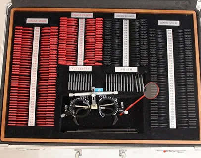 Kit de lentilles d'essai optométrique avec monture d'essai et accessoires à Loire-Authion et à Mazé-Millon près d'Angers dans le Maine-et-Loire 49